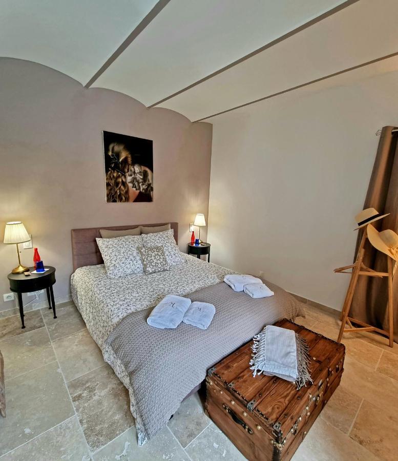 La Maison De Livia, Gite, Chambres Et Table D'Hotes, Entre Uzes Et Nimes Sauzet  Kültér fotó