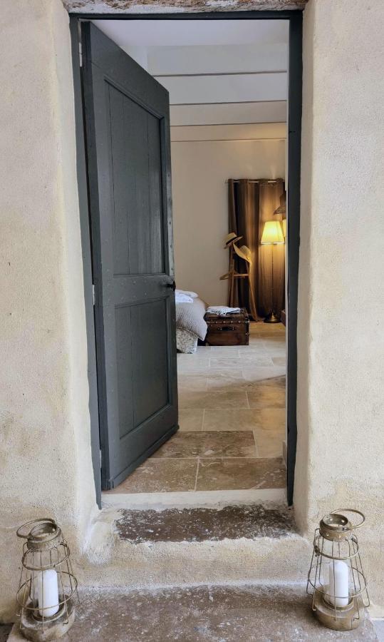 La Maison De Livia, Gite, Chambres Et Table D'Hotes, Entre Uzes Et Nimes Sauzet  Kültér fotó