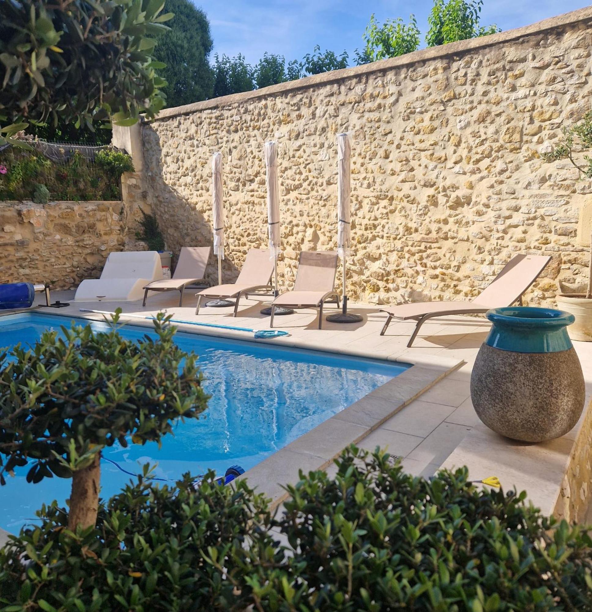 La Maison De Livia, Gite, Chambres Et Table D'Hotes, Entre Uzes Et Nimes Sauzet  Kültér fotó